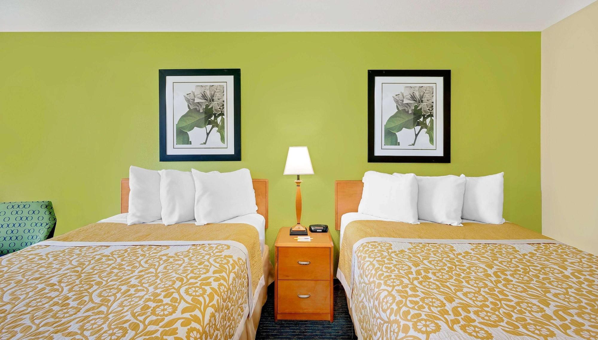 Days Inn By Wyndham Easton Kültér fotó