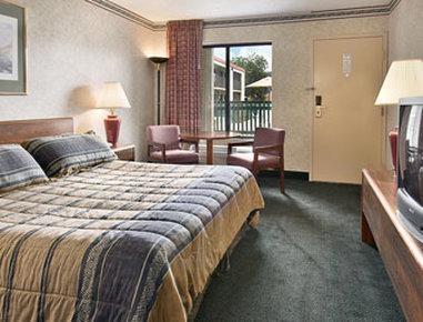 Days Inn By Wyndham Easton Kültér fotó
